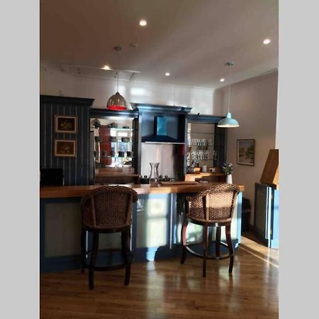 The Loft @ Clifden Bay Apartments מראה חיצוני תמונה