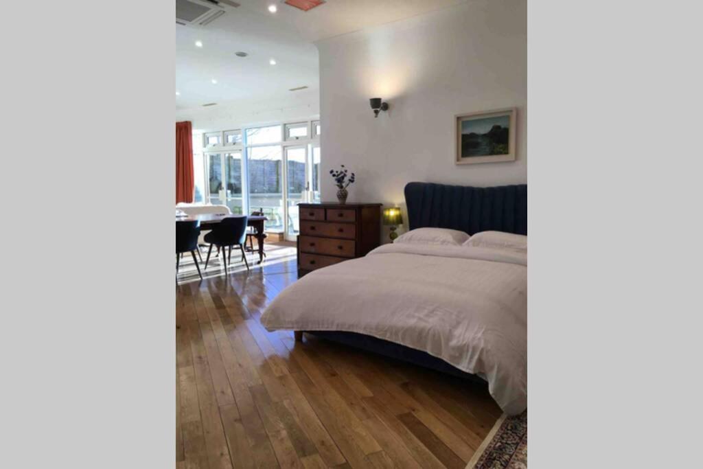 The Loft @ Clifden Bay Apartments מראה חיצוני תמונה