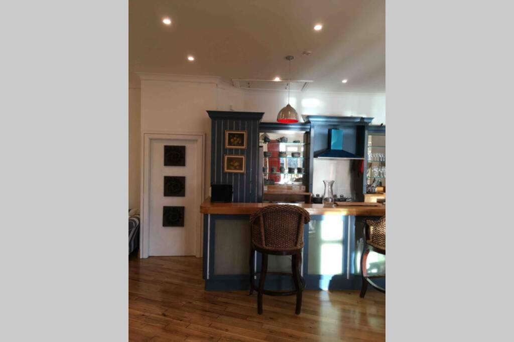 The Loft @ Clifden Bay Apartments מראה חיצוני תמונה